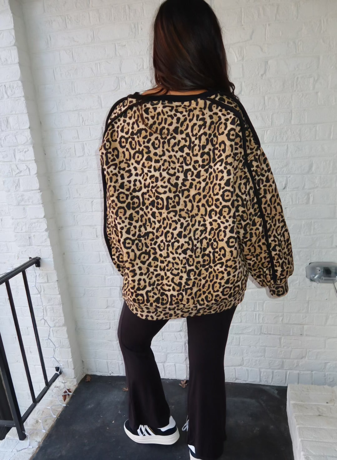 Binding Edge Leopard Pattern Loose Fit Sweatshirt